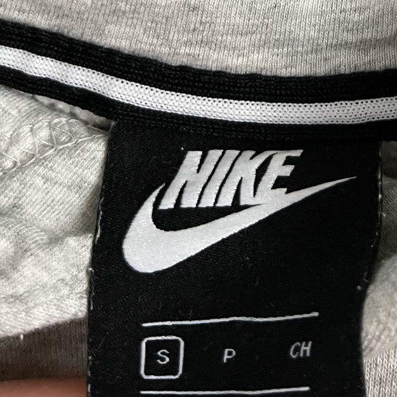 Gray Sweatshirt Hoodie Size SMALL - Picture 4 of 4